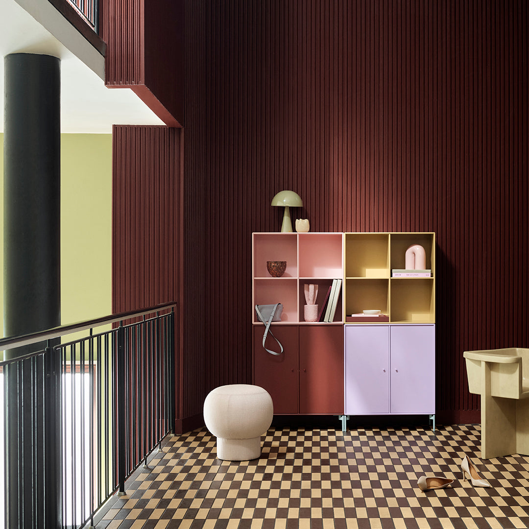 Cabinet 1118 - 2 Lacquered Doors