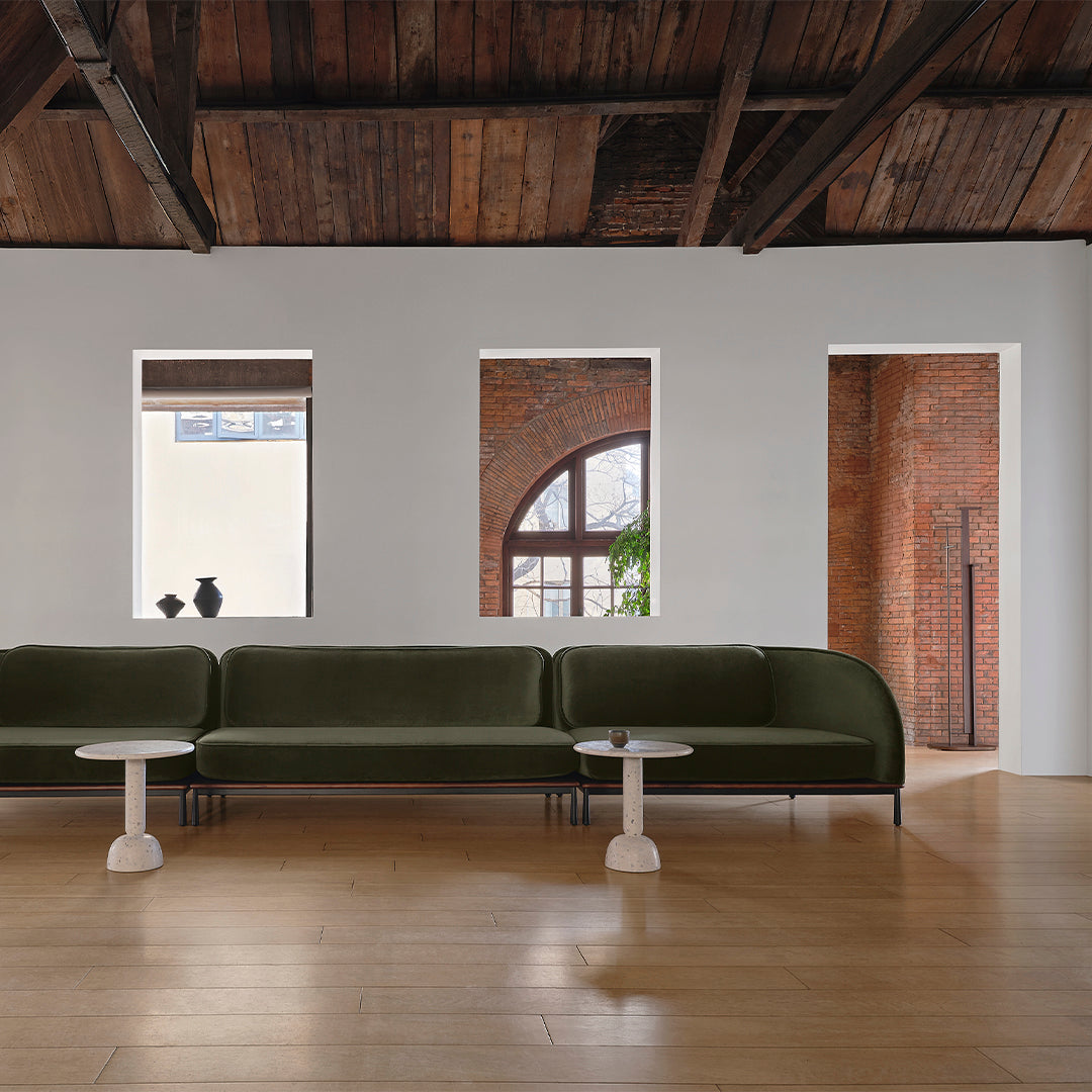 Arc Loveseat Middle - Large