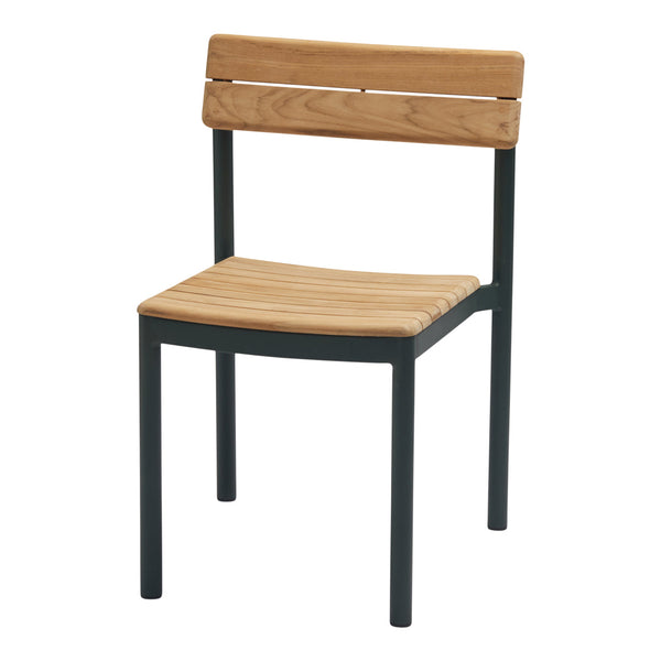 Natural wood seat and backrest with a sleek black metal frame, showcasing a modern minimalist design.