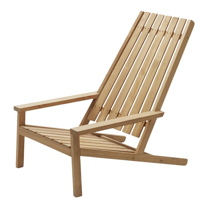 Light oak slatted lounge chair with wooden finish, showcasing a minimalist design and natural wood grain pattern.