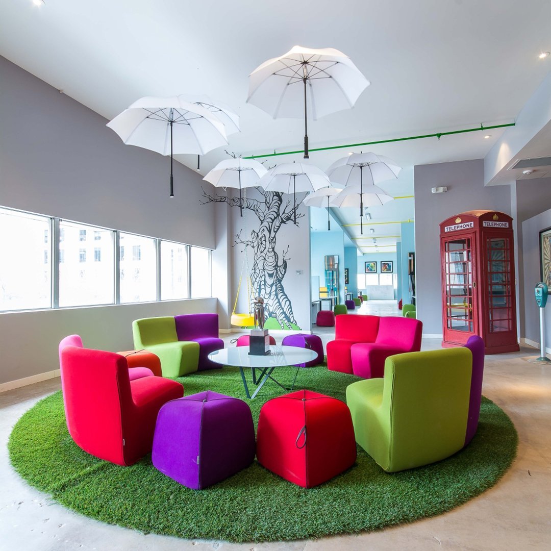 Narcissus Coffee Table