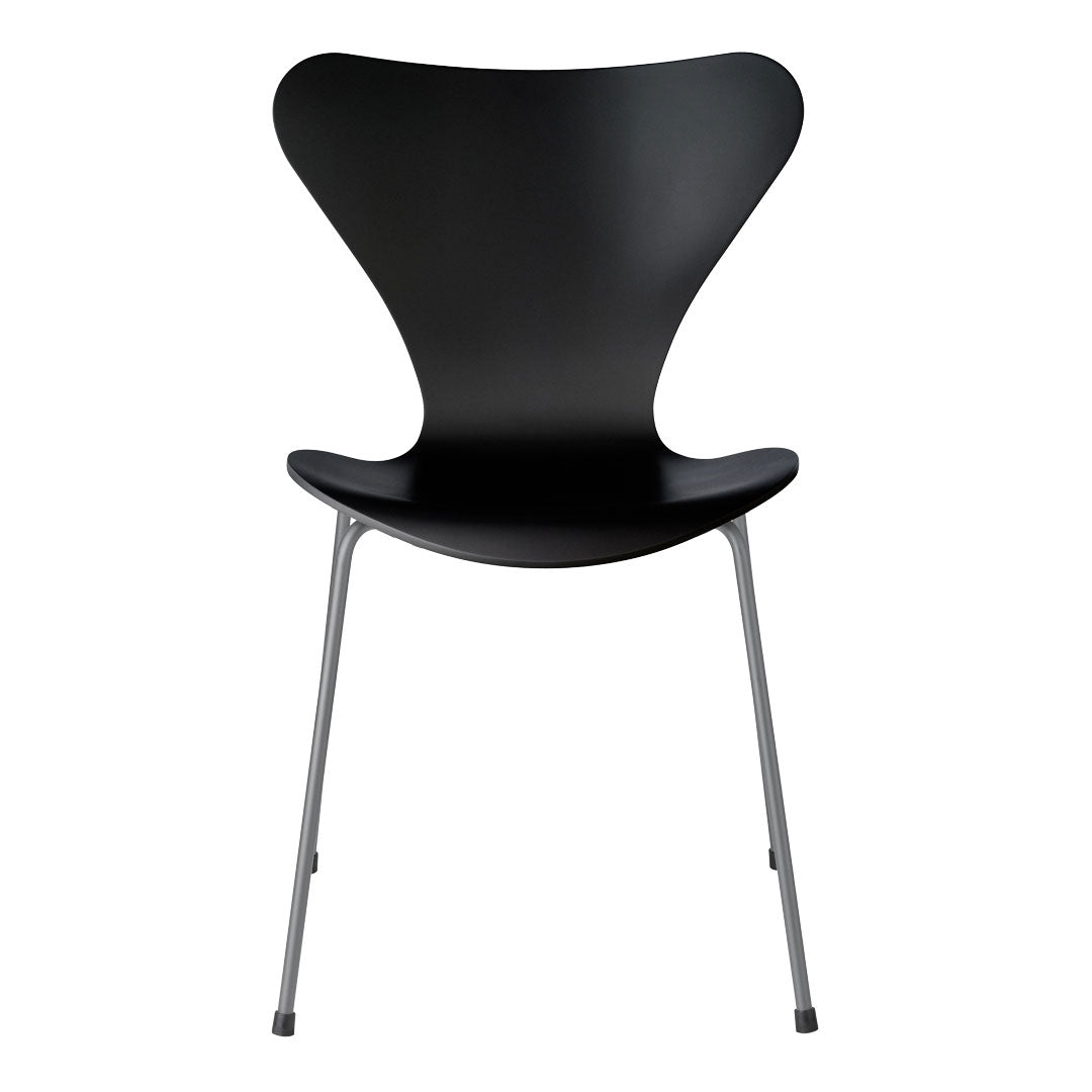 Series 7 3107 Chair in Lacquered Midnight Blue & Chrome By Fritz Hansen