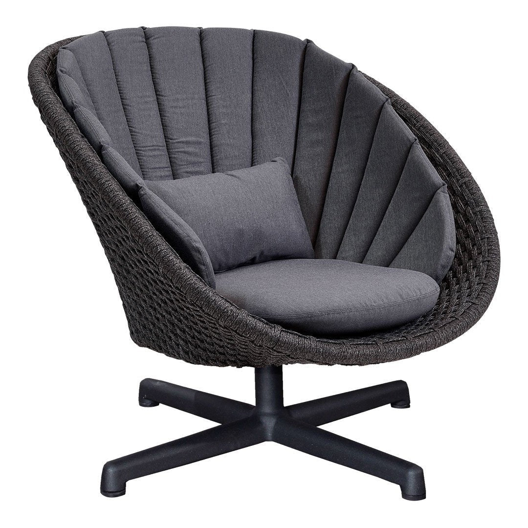 Peacock Outdoor Lounge Chair w/ Swivel Base