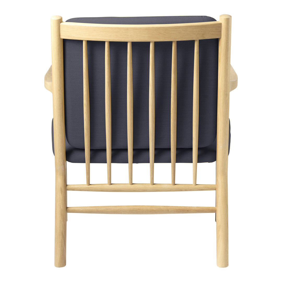 J147 Lounge Armchair