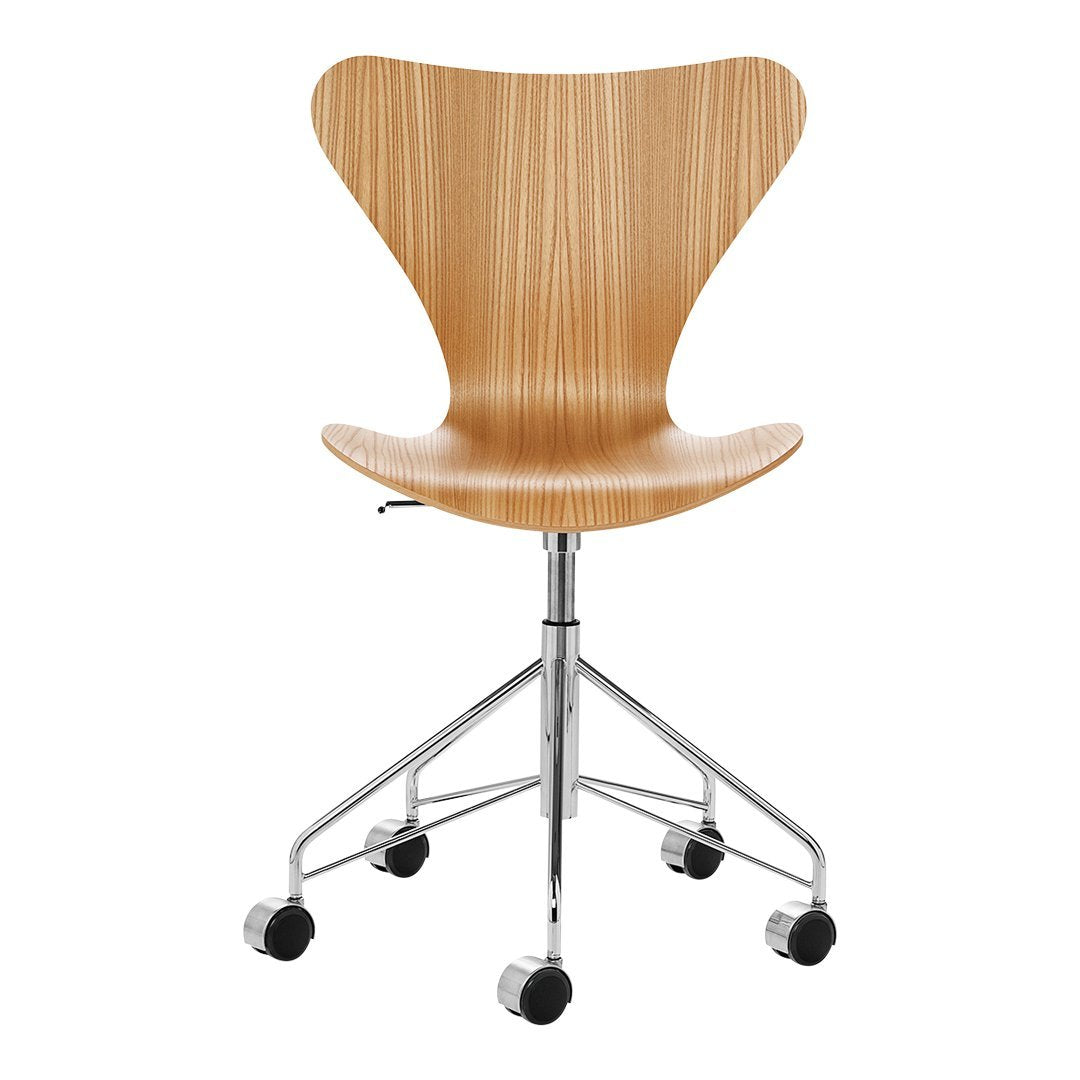 Series 7 Swivel Chair 3117 - Natural Veneer