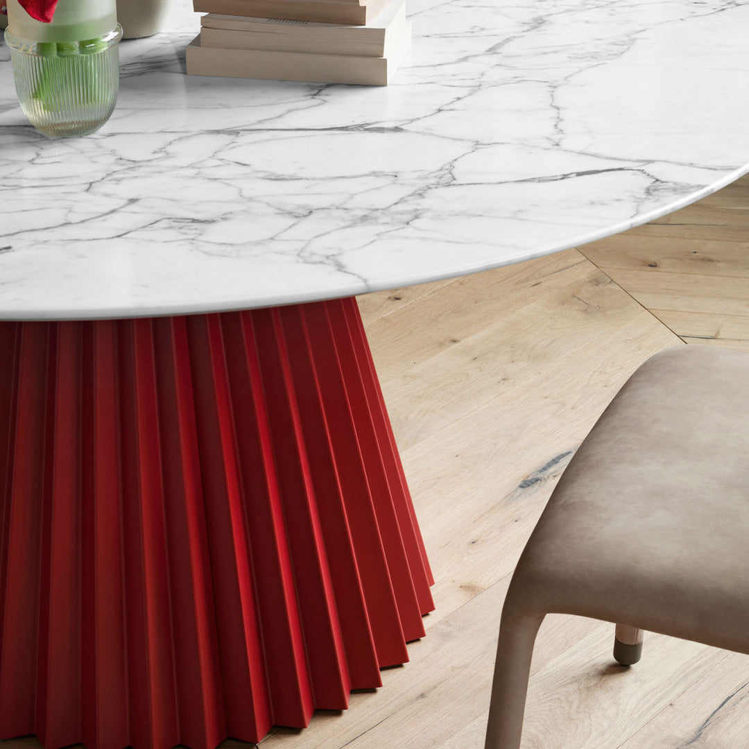 Plisse Dining Table