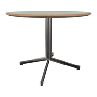 Round tabletop in light gray with a natural wood edge, supported by a sleek black metal base. Modern design.