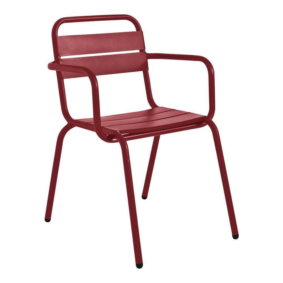 Red metal chair with a slatted seat and backrest, featuring a modern, minimalist design. Perfect for indoor or outdoor use.