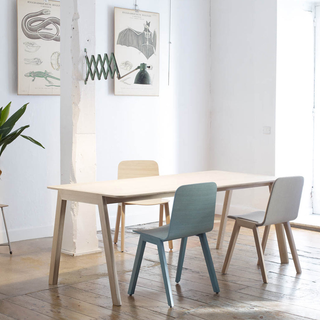Heldu Dining Table
