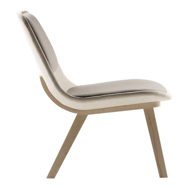 Modern chair in soft beige with sleek, minimalist design and natural wood legs. Perfect for stylish interiors.