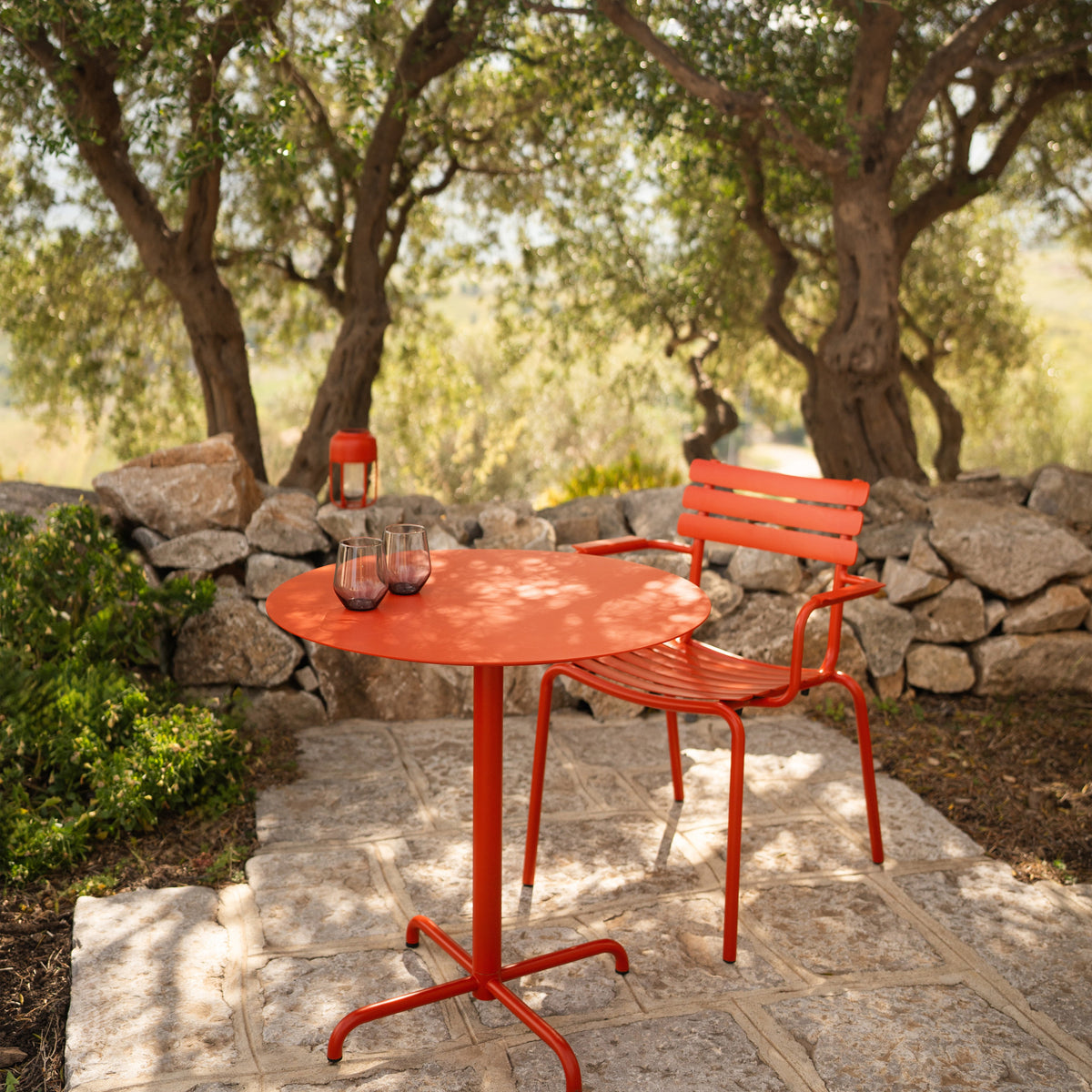 PICO Outdoor Café Table w/ 4-Star Base - Round