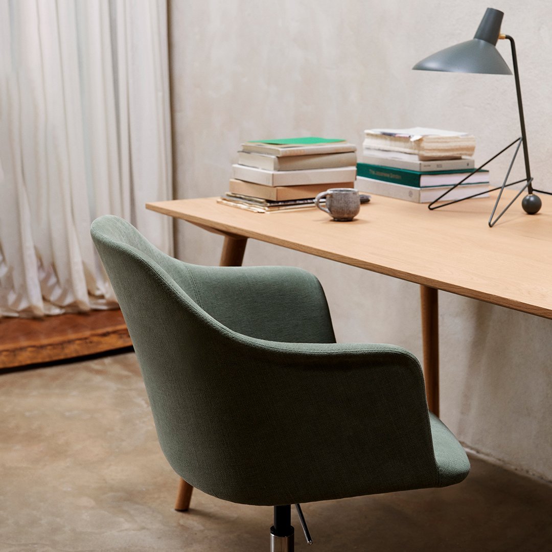 Rely HW55 Armchair - 5-Star Swivel Base w/ Casters + Gaslift