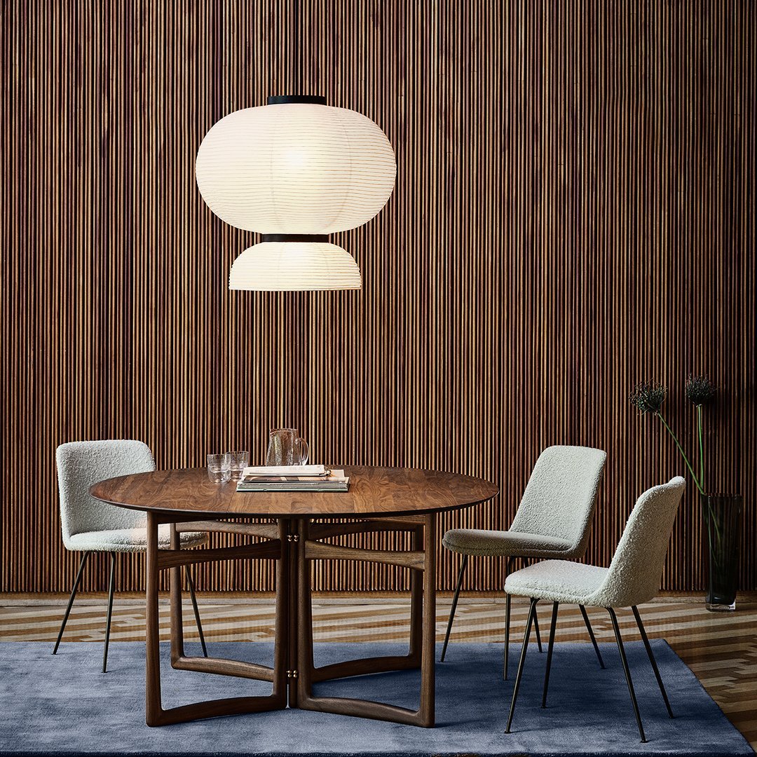 Rely HW9 Chair - Tube Base