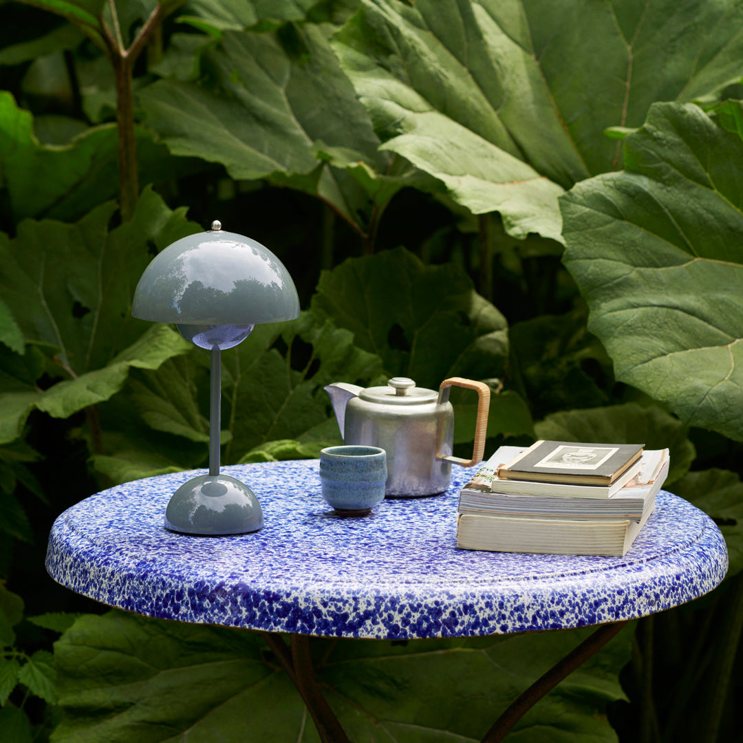 Verner Panton VP9 Flowerpot - Portable Table Lamp