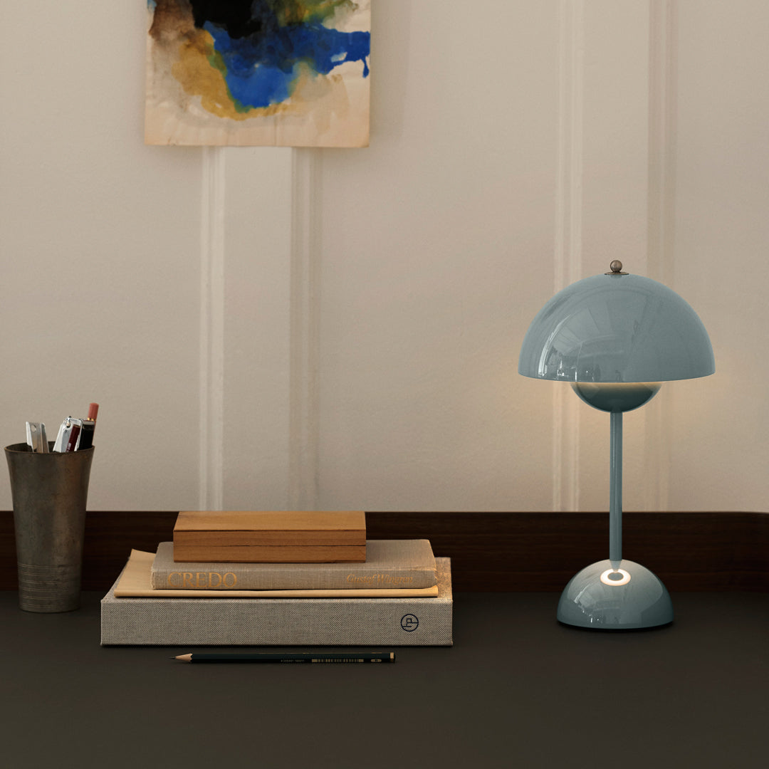 Verner Panton VP9 Flowerpot - Portable Table Lamp