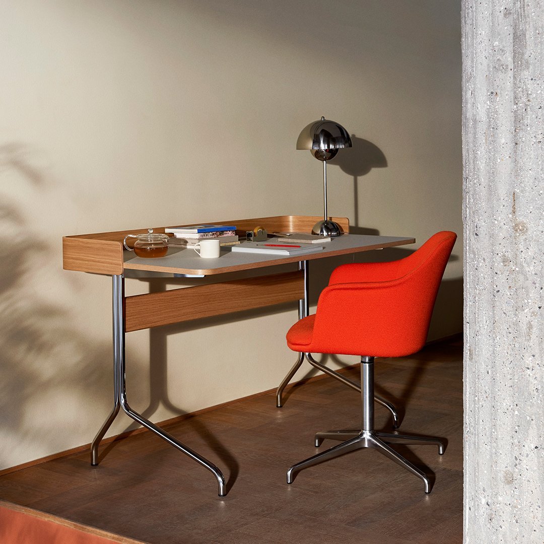 Rely HW46 Armchair - 4-Star Swivel Base w/ Return