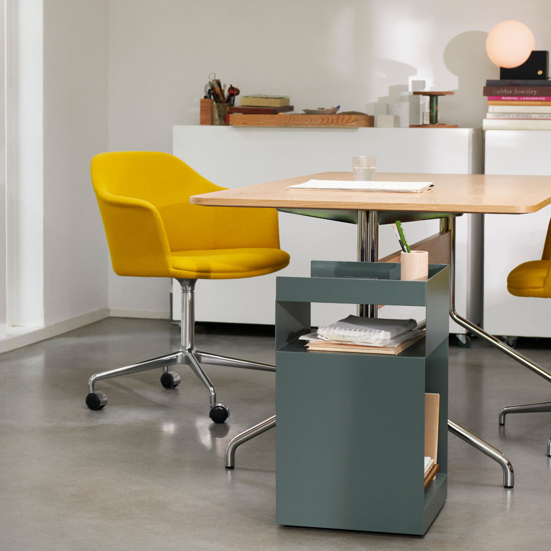 Rely HW51 Armchair - 4-Star Swivel Base w/ Casters