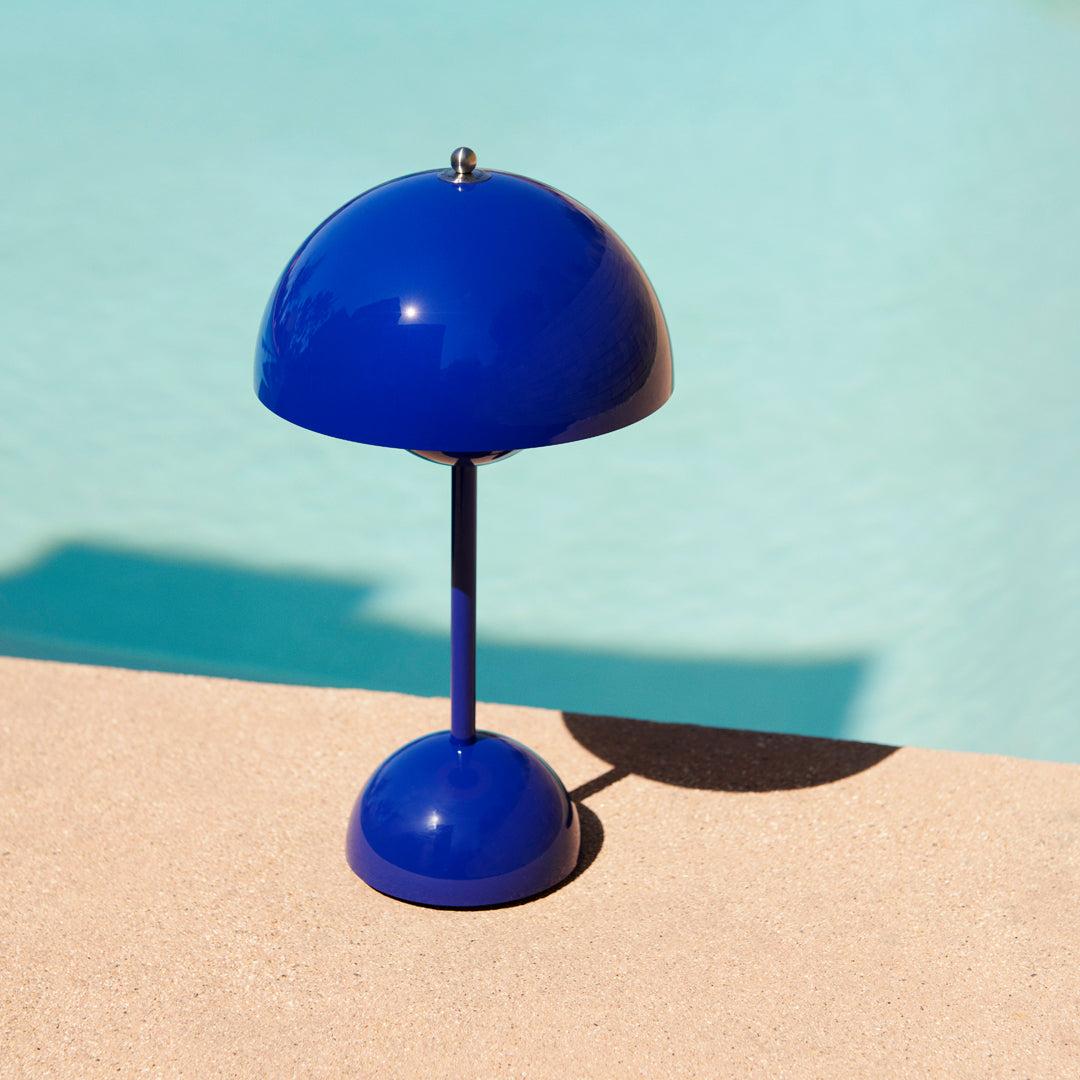 Verner Panton VP9 Flowerpot - Portable Table Lamp