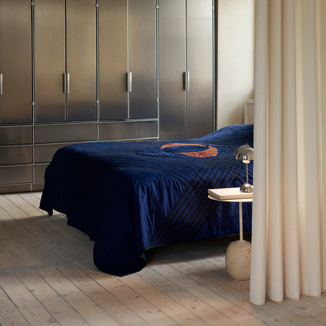 Verner Panton VP9 Flowerpot - Portable Table Lamp