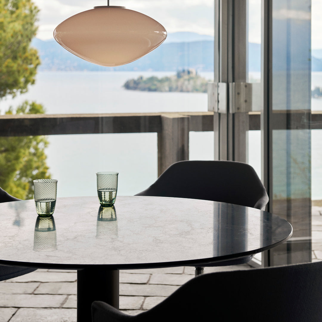 Rely HW46 Armchair - 4-Star Swivel Base w/ Return