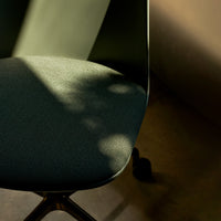 Rely HW22 Chair - 4-Star Swivel Base w/ Casters