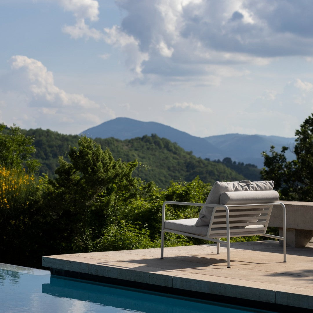 AVON Outdoor Lounge Chair