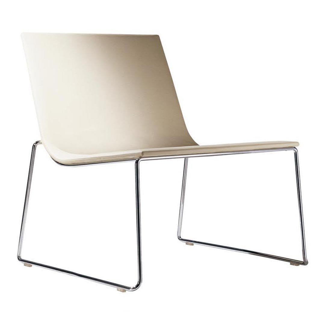 Lineal BU0588 Lounge Chair