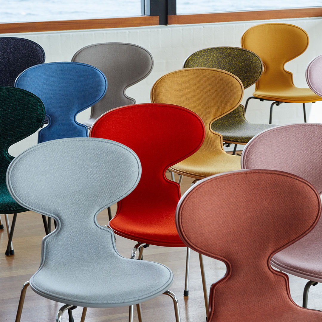 Ant Chair 3101 Lacquered- Front Upholstered – Design Public