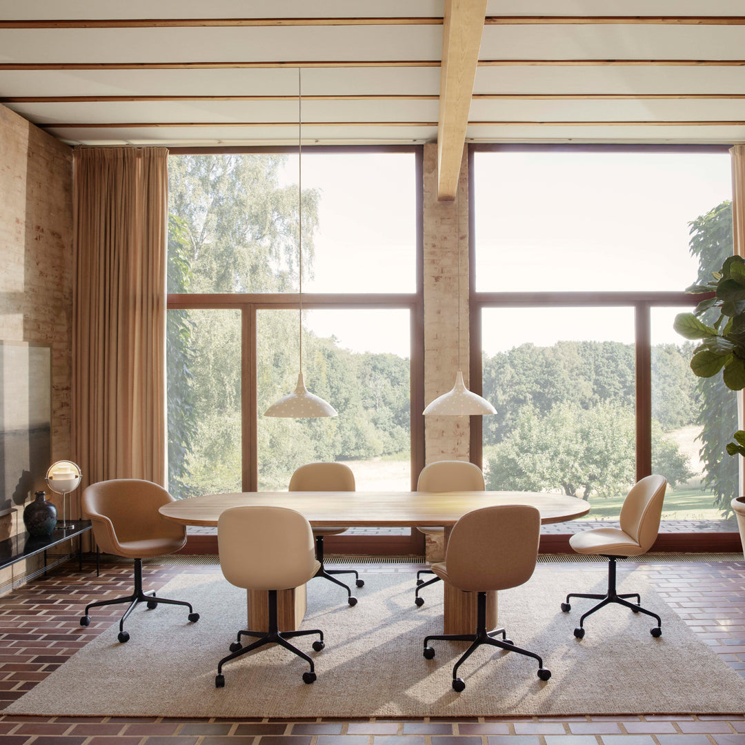 Beetle Meeting Chair - 4-Star Base w/ Casters - Fully Upholstered