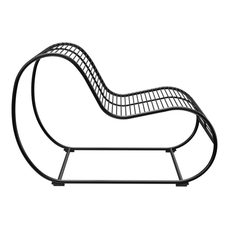 Black metallic lounge chair with a wavy, open grid pattern for a modern, minimalist look. Ideal for contemporary decor.