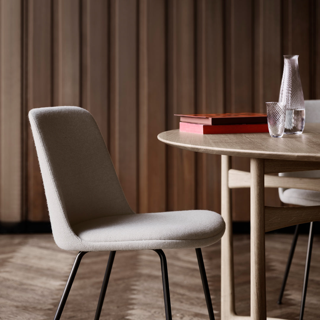 Rely HW9 Chair - Tube Base