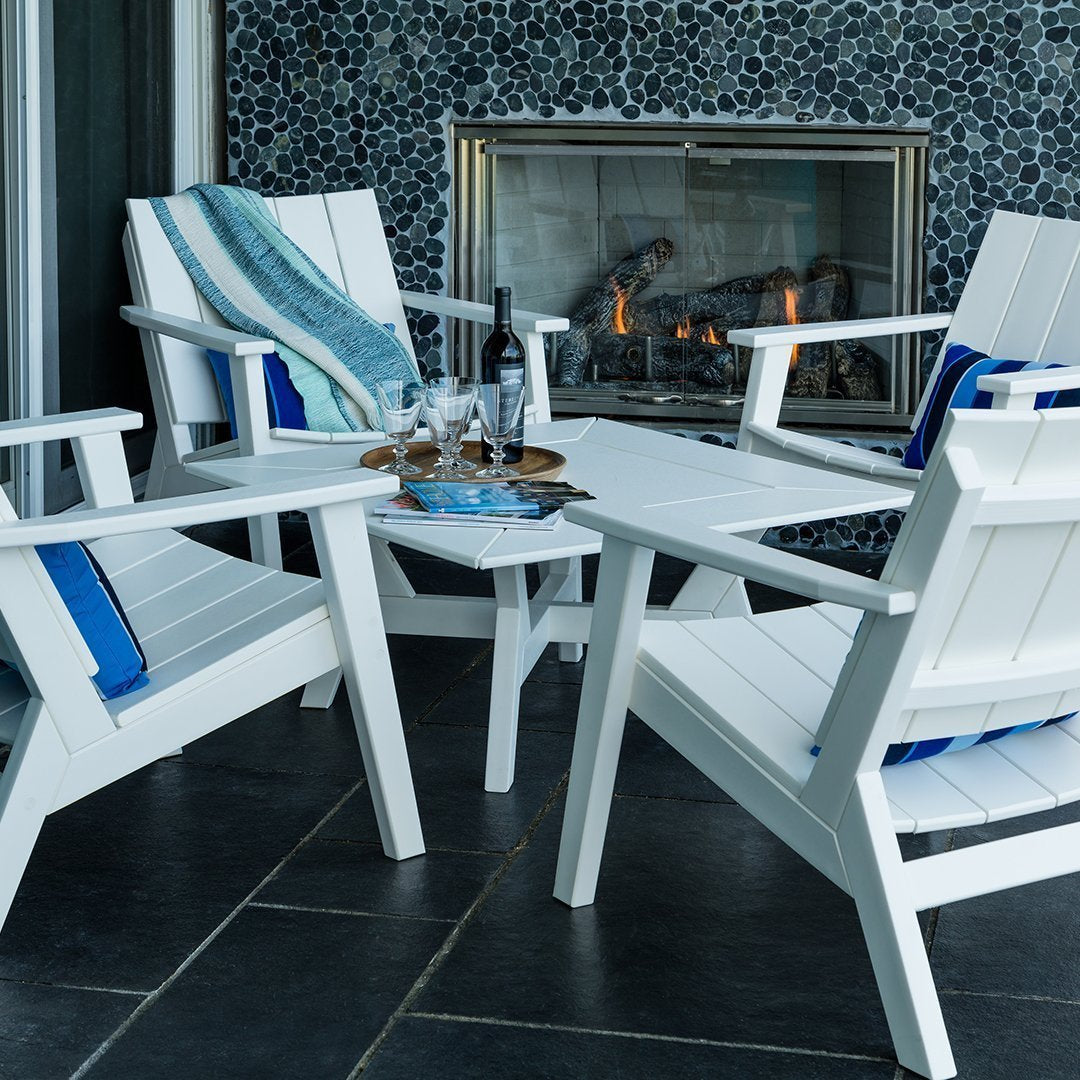 DEX Square Chat Table