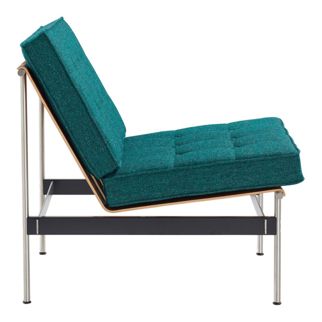 F416 Classic Lounge Chair