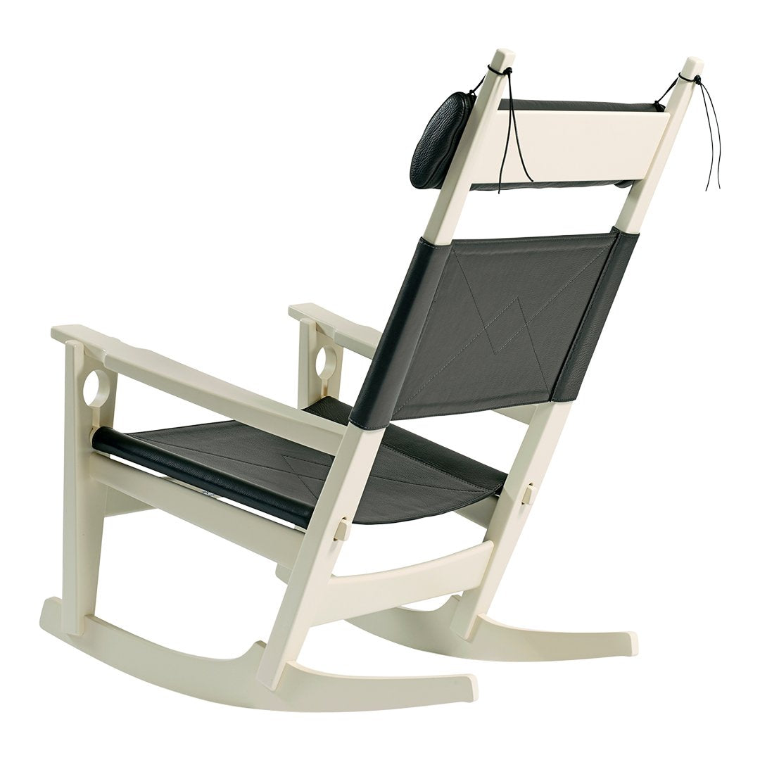 GE 673 Keyhole Rocking Chair