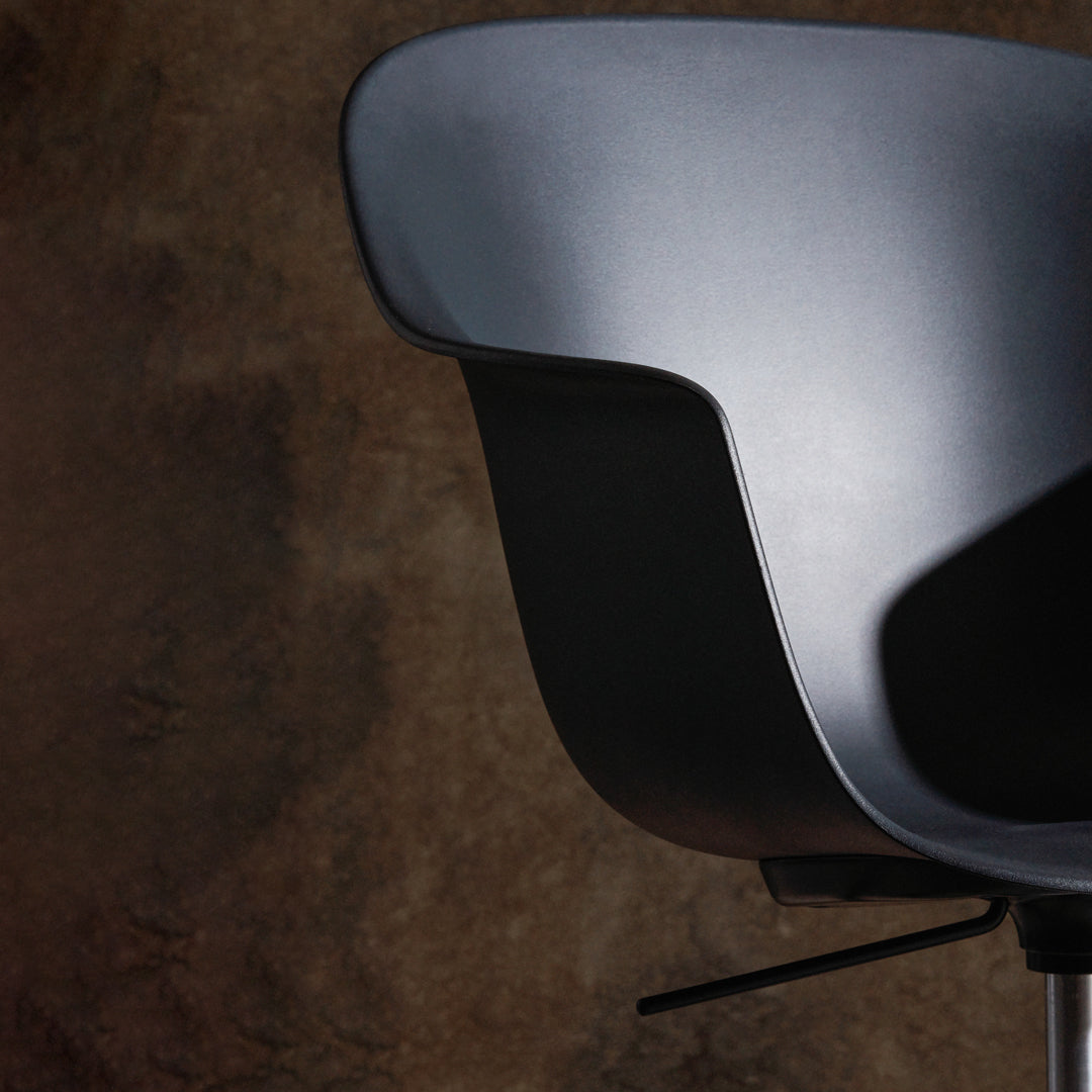 Bat Meeting Chair - 4-Star Base w/ Casters - Height Adjustable