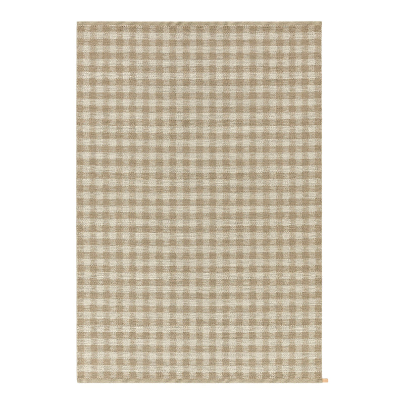 Beige and cream checked pattern rug, featuring a classic gingham design for a cozy home aesthetic.