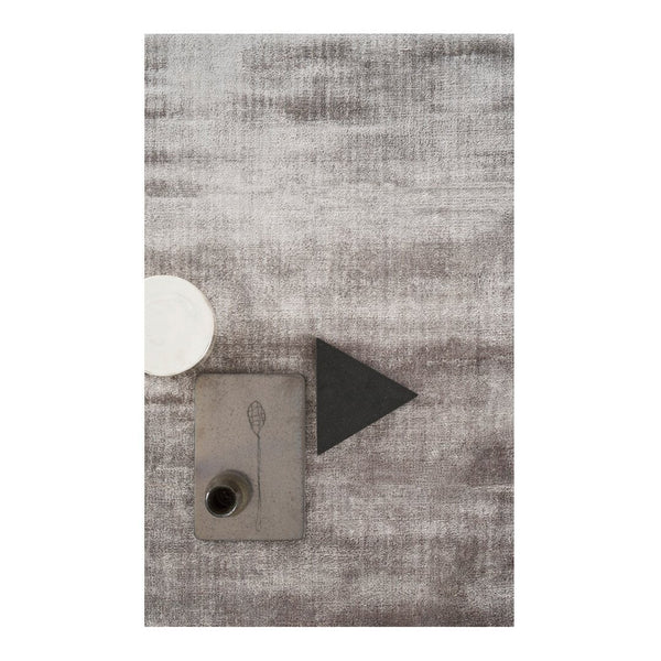 Textured gray background with white circle and black triangle shapes, creating a modern and minimalist design.