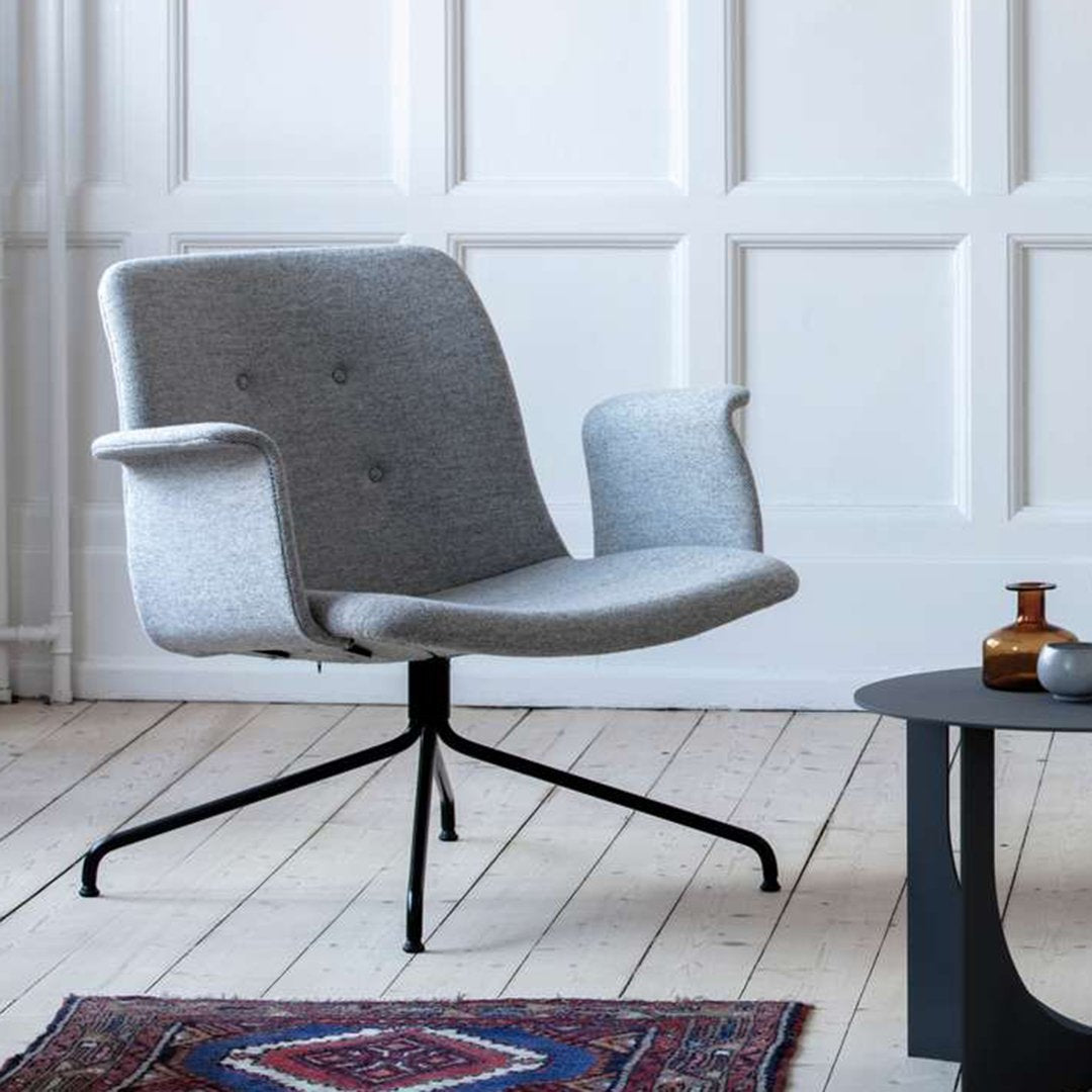 Primum Lounge Chair with Arms