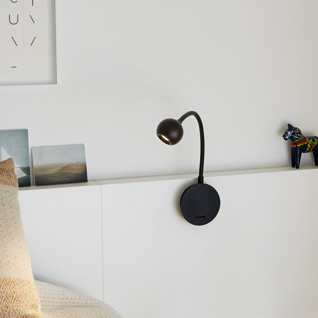 N Ocho Wall Light