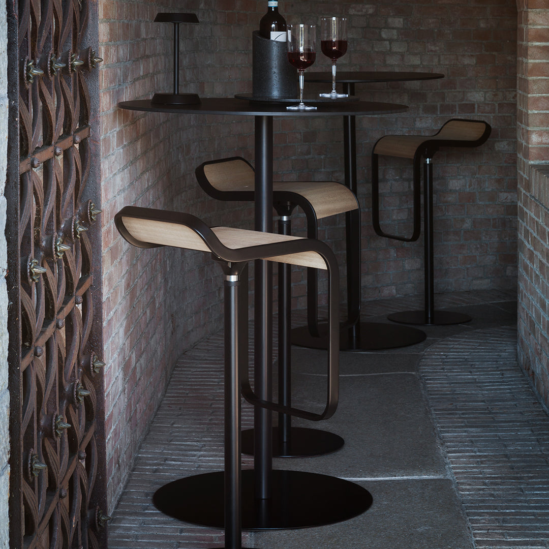 Lem Outdoor Swivel Bar Stool