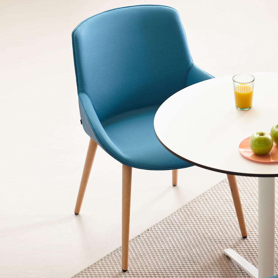 Noom Series 30 Armchair - Conical Wood Legs