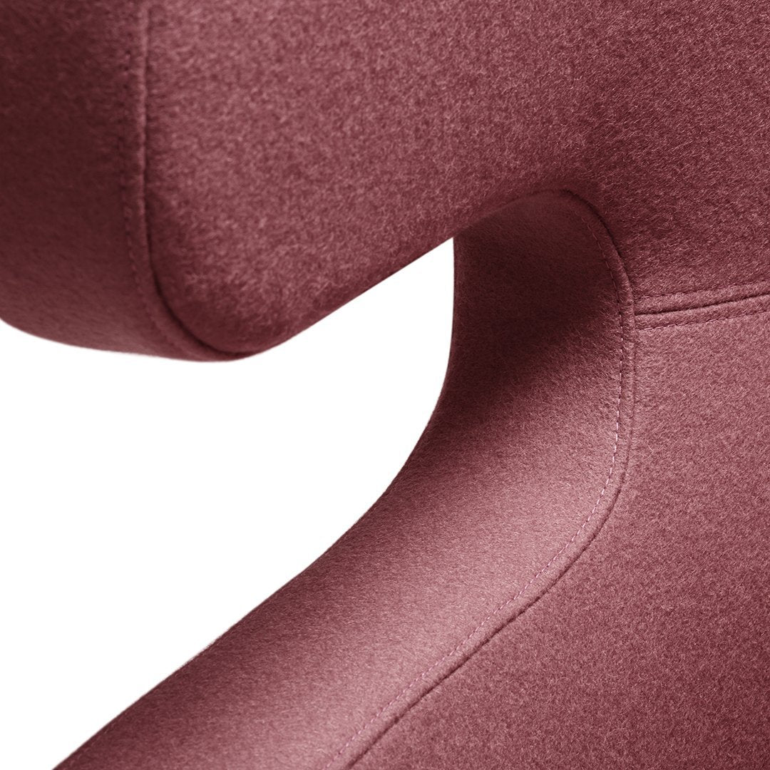 Moai Swivel Lounge Chair