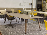 Giraffe Dining Table