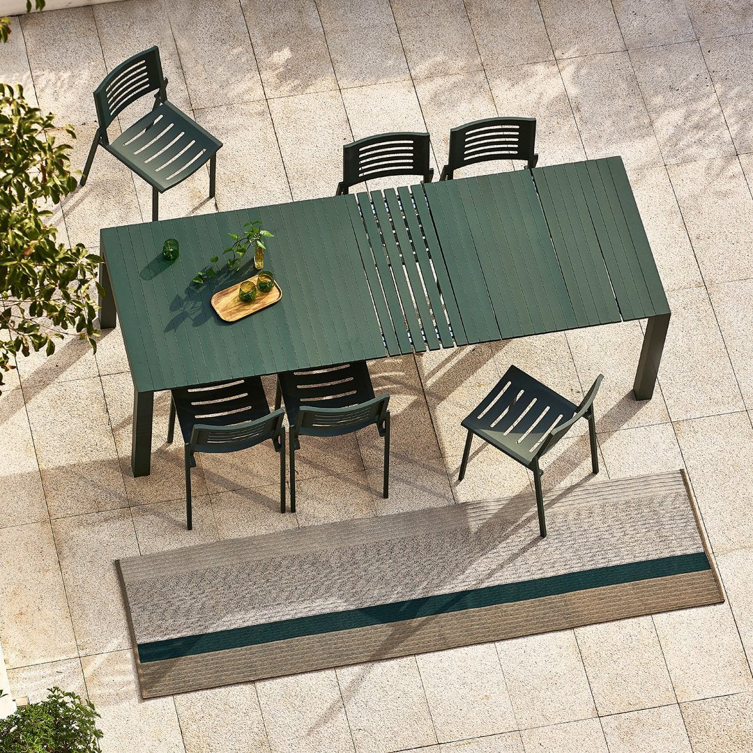 Mindo 111 Extendable Outdoor Dining Table