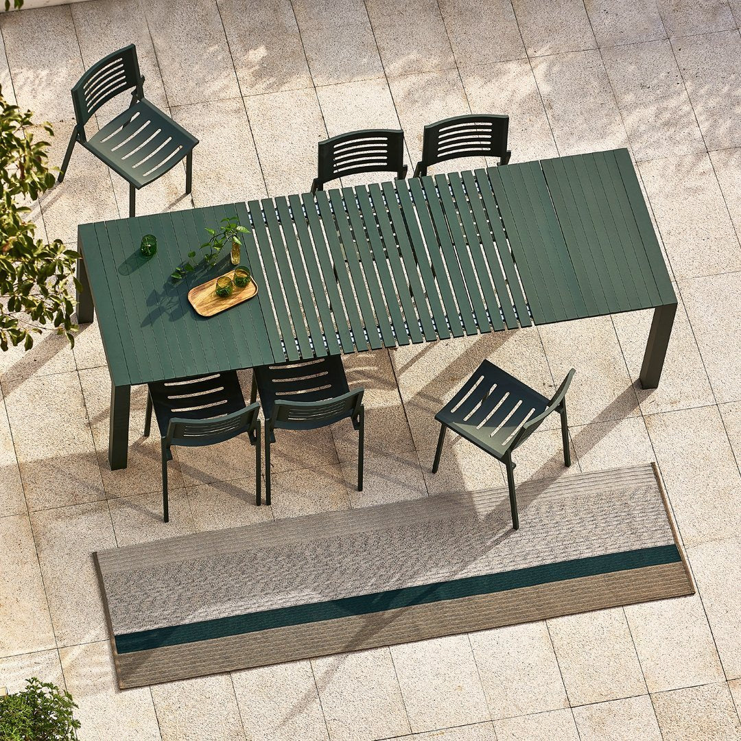 Mindo 111 Extendable Outdoor Dining Table