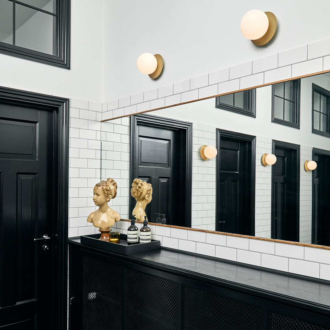 Liila 1 Wall Light - Medium