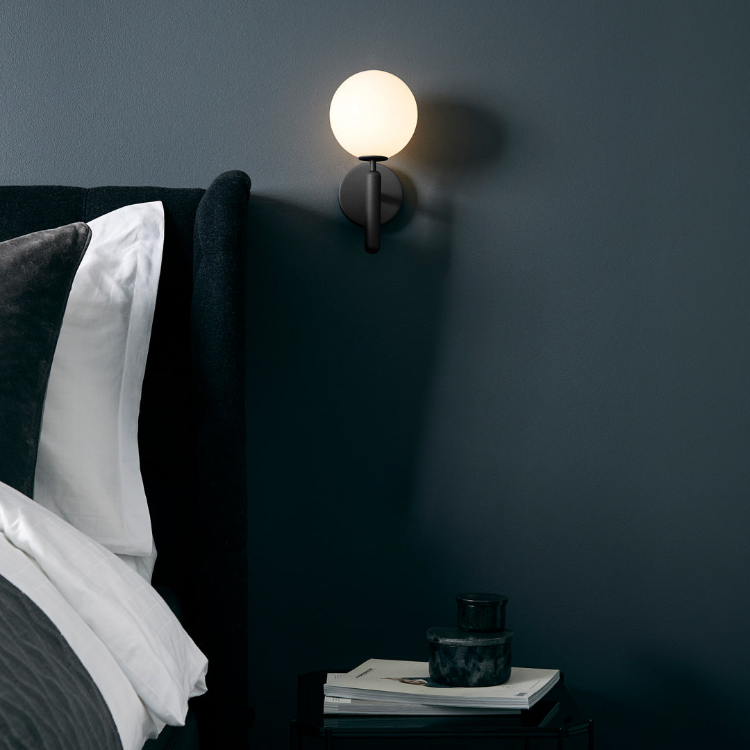 Miira Wall Light