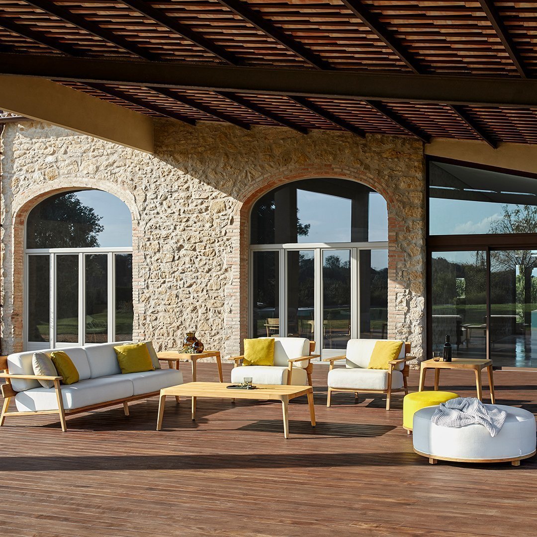 Paralel Outdoor Lounge Armchair