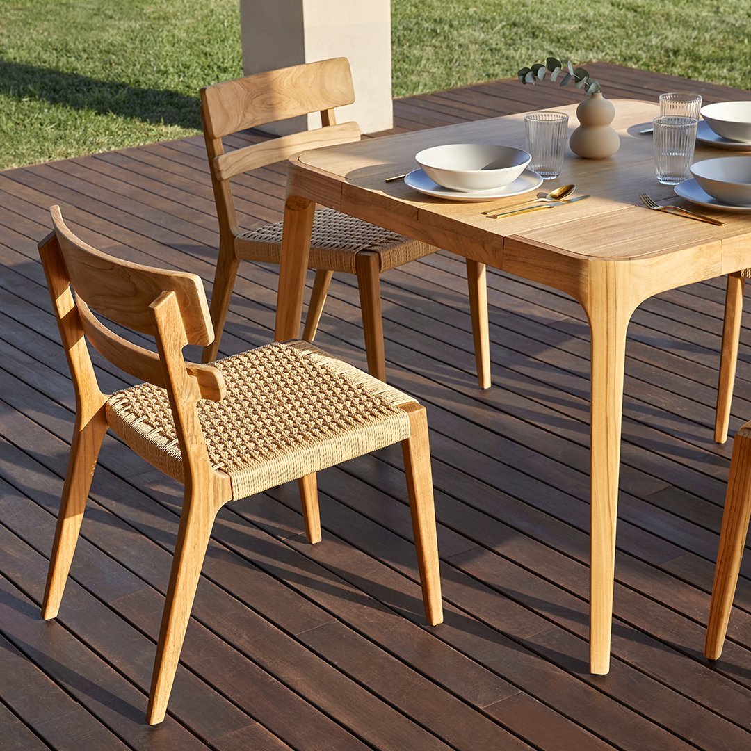 Paralel Outdoor Square Dining Table