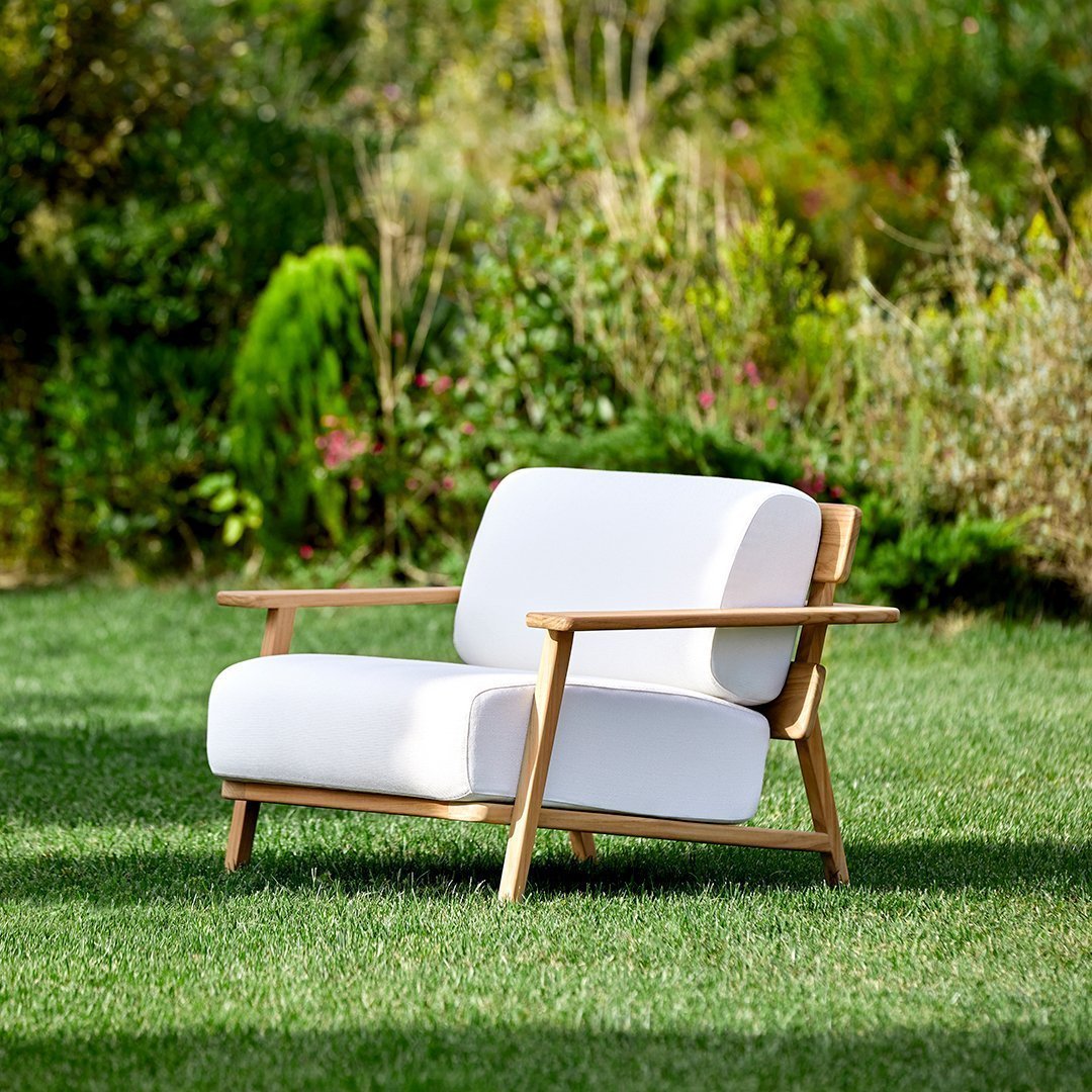 Paralel Outdoor Lounge Armchair
